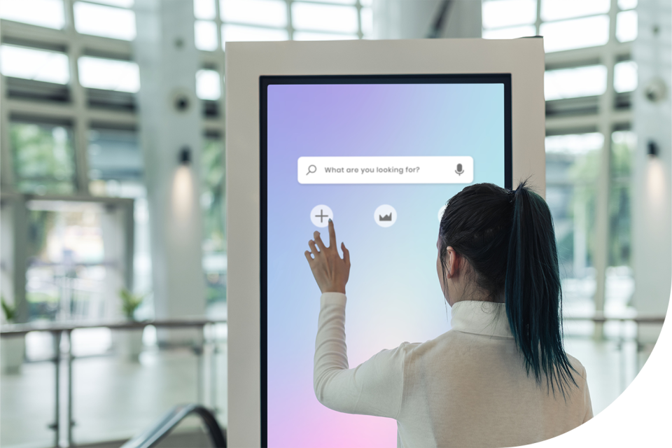 SEO digital signage in retail H2