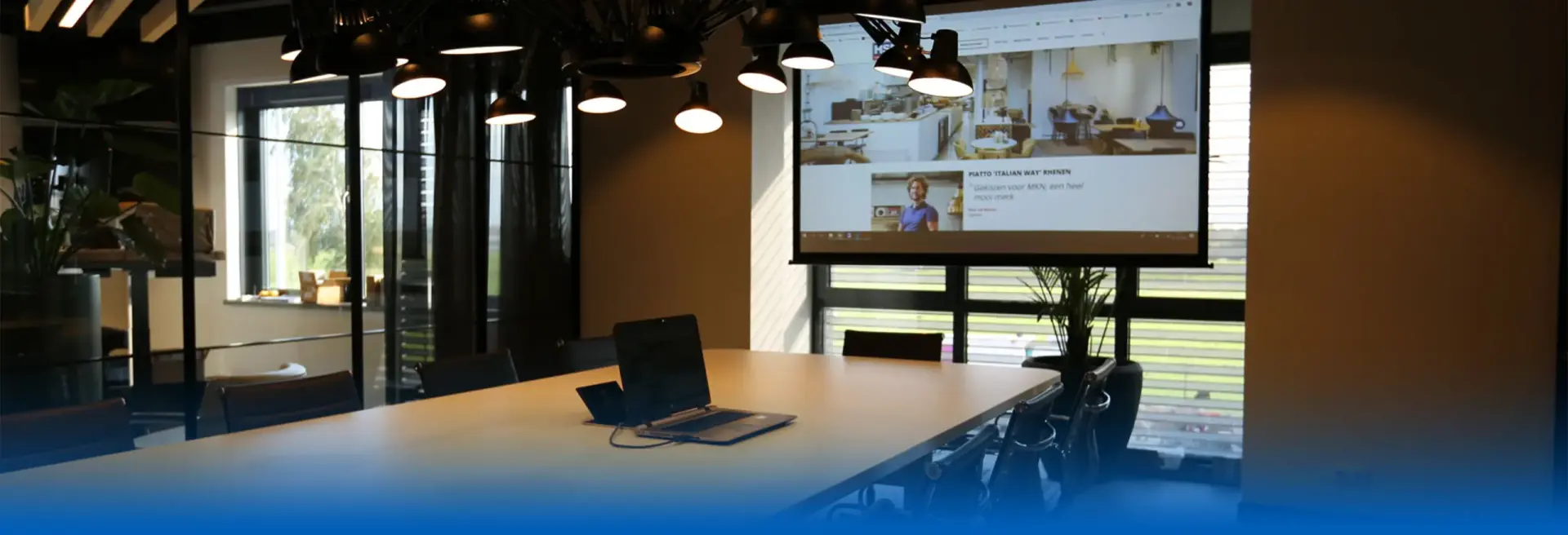 Vergaderhamers blog 1 header blauw